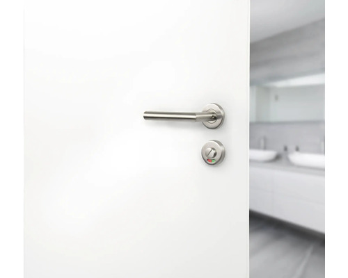 Open deur met badkamerslot en deurgreep