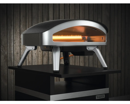 Tenneker gas pizzaoven op een tafel