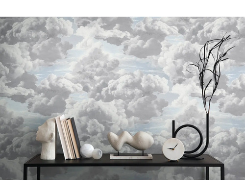 Behang met wolkenpatroon in een interieur