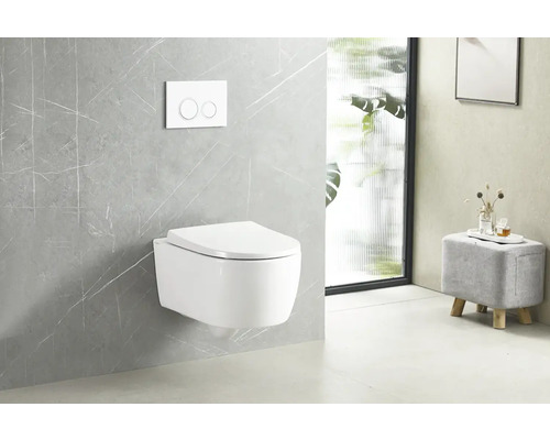 Moderne badkamer met wandcloset en bedieningspaneel