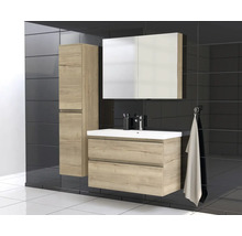 Badkamerset met wastafel, spiegelkast en hoge kast in modern design