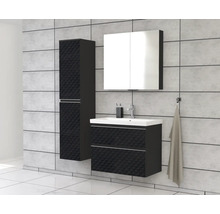 Badkamer met wastafelmeubel, spiegelkast en hoge kast met ribbelpatroon