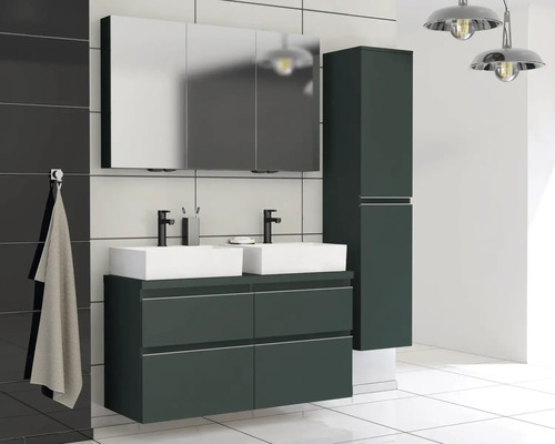 Badkamer met wastafelonderkast, spiegelkast, hoge kast en twee opzetwastafels