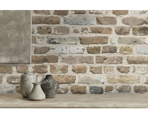 Wanddecoratie met steenlook en drie vazen