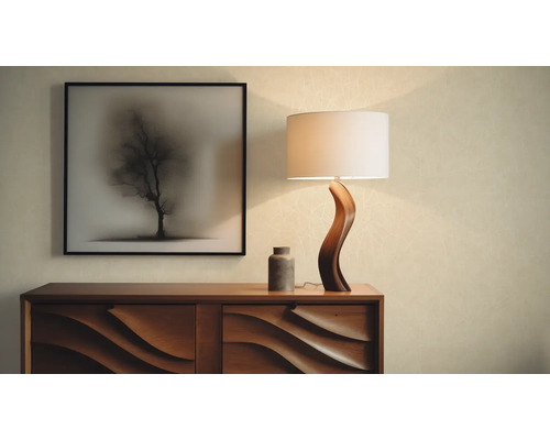 Decoratieve scène met dressoir, lamp, afbeelding en vaas