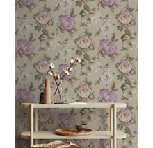 Behang met bloemmotief in een woonkamer