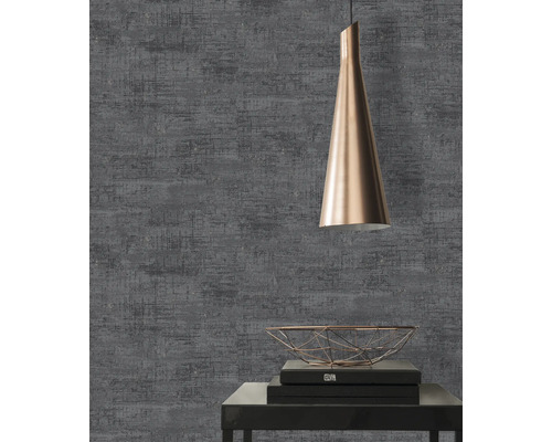 Grijs structuurbehang met hanglamp