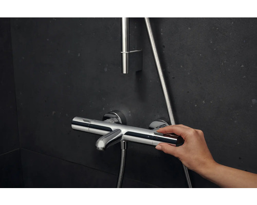 Opbouw douchethermostaat met hand onder kraan