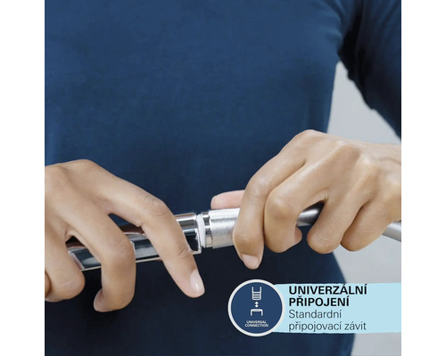 Installatie van een douchestang met universele aansluiting.