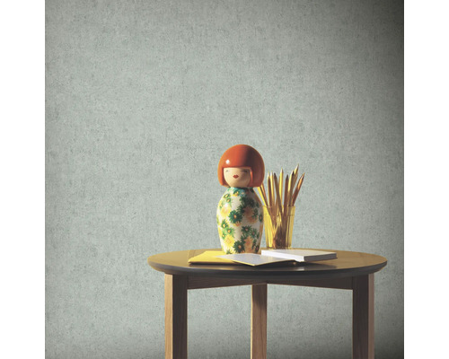 Decoratief behang in de woonkamer met tafel en decoratie