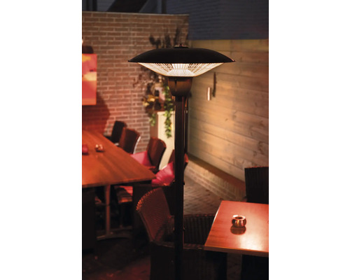 Terras met terrasverwarmer voor buiten