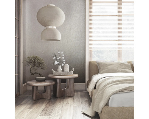 Slaapkamer in Japanse stijl met bed, nachtkastjes, bonsai en papieren lampen