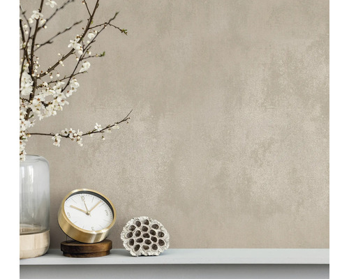 Decoratieve wanddecoratie met vaas, bloemtakken, klok en lotusbloem