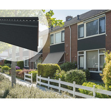 Gevelbekleding van kunststof aan een huis