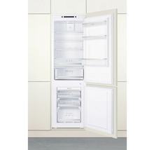 Geïntegreerde koel-vriescombinatie met open deuren, interieur zichtbaar