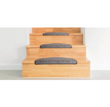 Houten trap met trapmatten