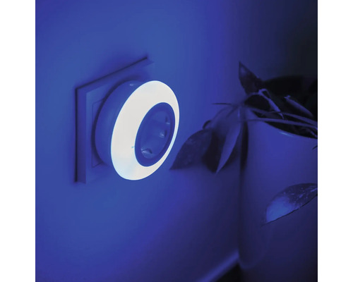 Nachtlampje met stopcontact in werking