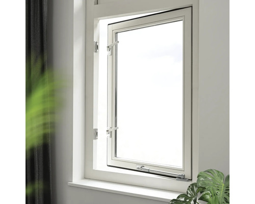 Geopend, wit raam met raamkruk en raamrozetten