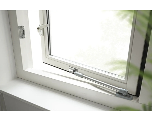 Gekanteld raam met raamkruk en kantelbegrenzer