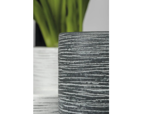 Decoratieve plantenpot met horizontaal patroon voor binnenshuis