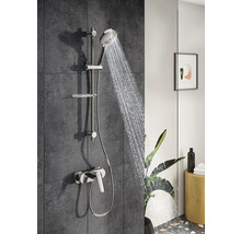 Douchearmatuur met glijstang en stromend water