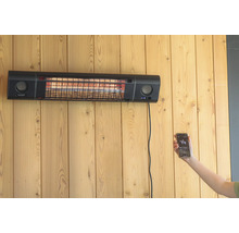 Aan de muur gemonteerde infraroodstraler met smartphonebediening