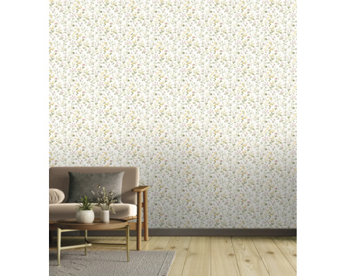 Wanddecoratie met bloemenbehang en zithoek