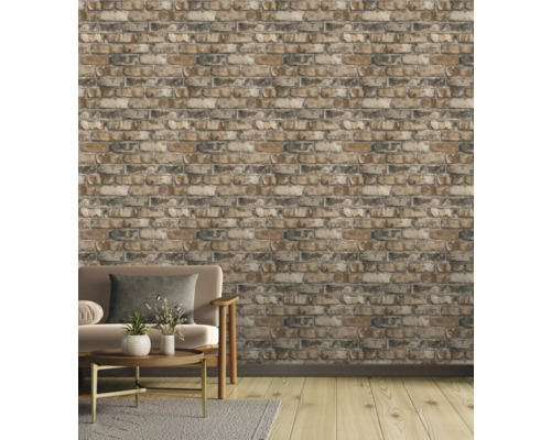 Woonkamer met bakstenen behang en meubels