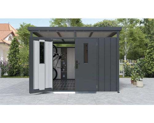 Metalen tuinhuis met open deuren en fietsen