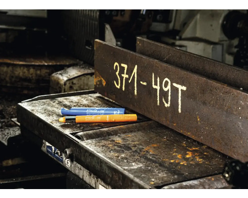 Pica Gel Signalmarker op metalen oppervlak met inscriptie