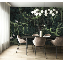 Eetkamer met eettafel, stoelen en fotobehang met jungle-thema