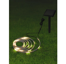 Solar LED-lichtslang voor buiten op gazon.