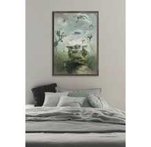 Schilderij met Baby Yoda en kikkers in lijst boven een bed