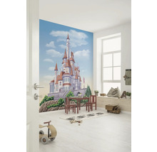 Kinderkamer met kasteelbehang, tafel en stoelen