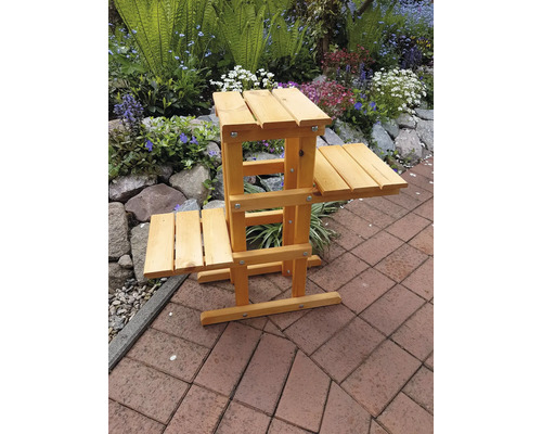 Houten plantenstandaard met drie niveaus voor de tuin
