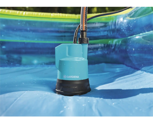 GARDENA vuilwaterdompelpomp in zwembad met waterslang