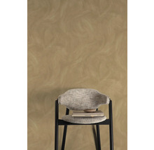 Wanddecoratie met marmorino en stoel