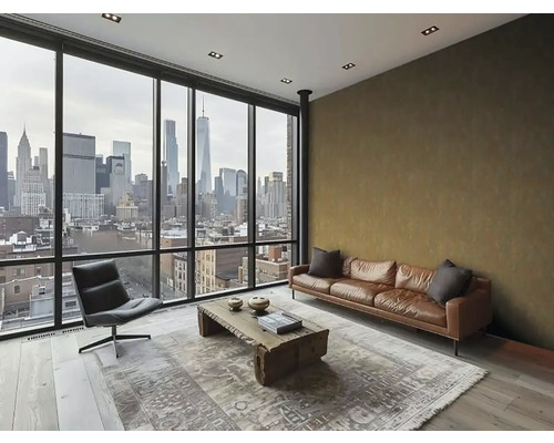 Woonkamer met lederen bank, fauteuil, houten tafel en uitzicht op de skyline van de stad