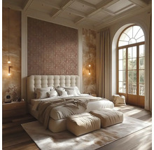 Slaapkamer met bed, nachtkastje en groot raam