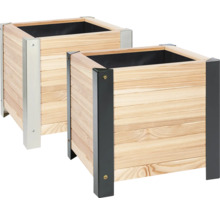 Twee houten plantenbakken met metalen hoeken