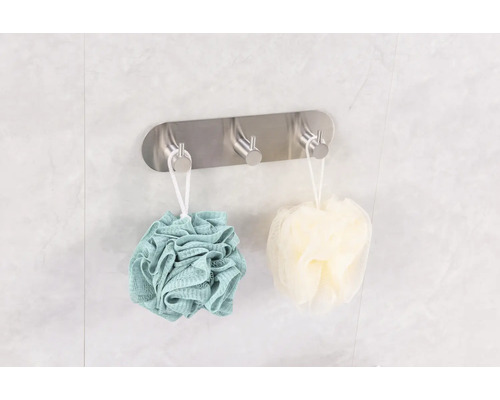 Handdoekhouder met drie haken en badsponzen