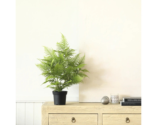 Kunstmatige varen in pot op een dressoir