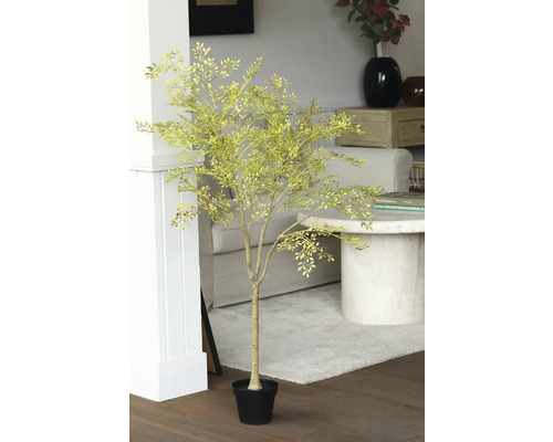 Decoratieve kunstboom in pot voor binnenshuis.