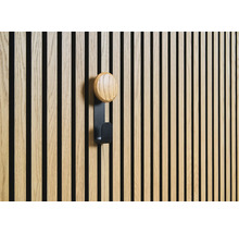 Houten paneel met kapstokhaak
