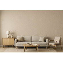 Woonkamer met bank, fauteuil, tafel en dressoir