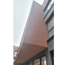 Gebouw met gevel van bakstenen en ramen