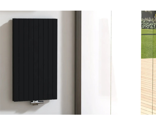 ROTHEIGNER Designradiator PANEL 1200 x 662 mm zwart aansluiting midden onder Zwarte paneelradiator aan een muur