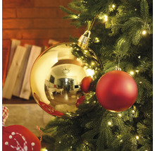 Kerstboom versierd met kerstballen