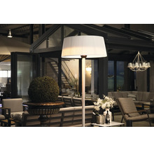 Interieur met staande lamp en zithoek
