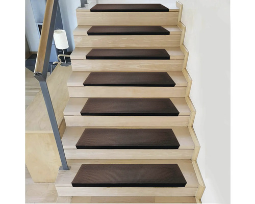 Trap met traptreden voor extra grip en comfort.
